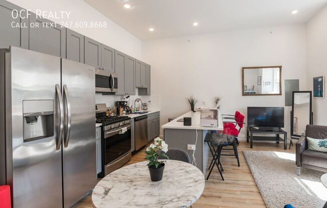 742 S 4TH ST