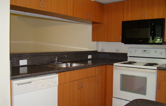 2 beds, 2 baths, $2,390, Unit 10140-B3 - Bostonian