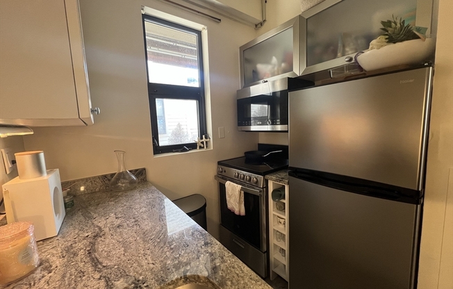 2 beds, 1.5 baths, 645 sqft, $3,775, Unit 617