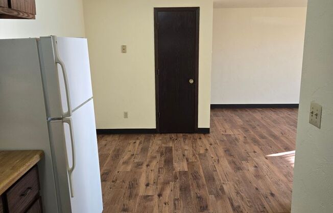 1 bed, 1 bath, 595 sqft, $969, Unit 1640-08