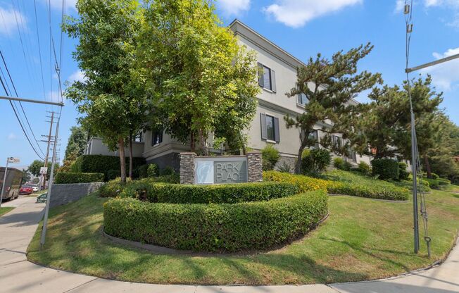 1 bed, 1 bath, 615 sqft, $1,995, Unit 0216