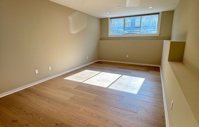 2340 Union Street (1369r)