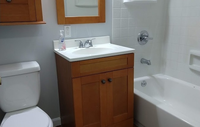 1 bed, 1 bath, 710 sqft, $1,795, Unit 09