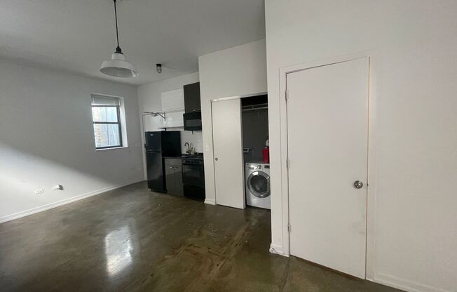 Studio, 1 bath, $1,225, Unit 226
