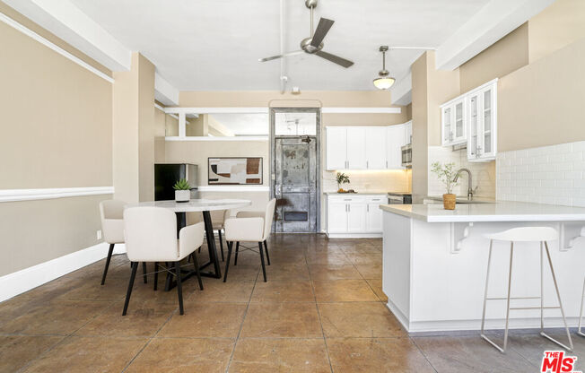 Studio, 1 bath, 750 sqft, $2,500, Unit 309