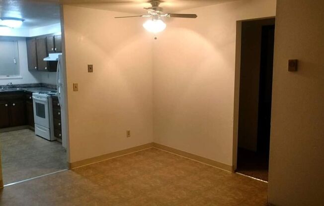 2 beds, 1.5 baths, 900 sqft, $1,200, Unit #34