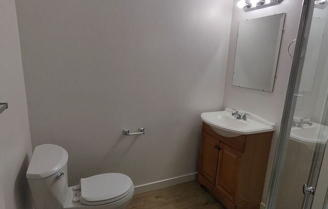 Studio, 1 bath, $950, Unit Unit #22