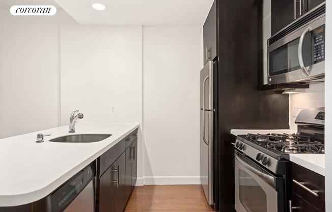 2 beds, 1 bath, $5,000, Unit 11M