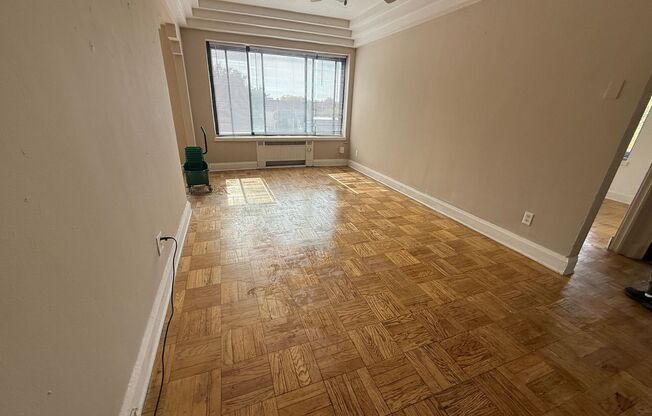 2 beds, 1 bath, $1,295, Unit 410