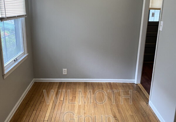 3639 W 12 ST