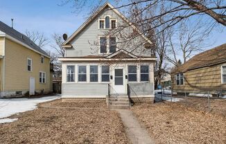 Newly Renovated Lower Level 3-Bedroom Duplex with Central Air