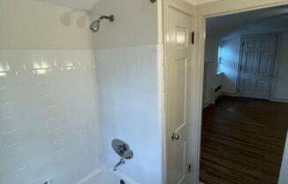 1 bed, 1 bath, $1,900, Unit 11