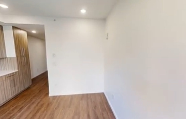 Studio, 1 bath, 306 sqft, $1,133, Unit 302