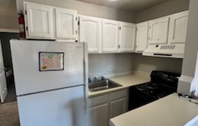 1 bed, 1 bath, 400 sqft, $1,350, Unit Unit 128