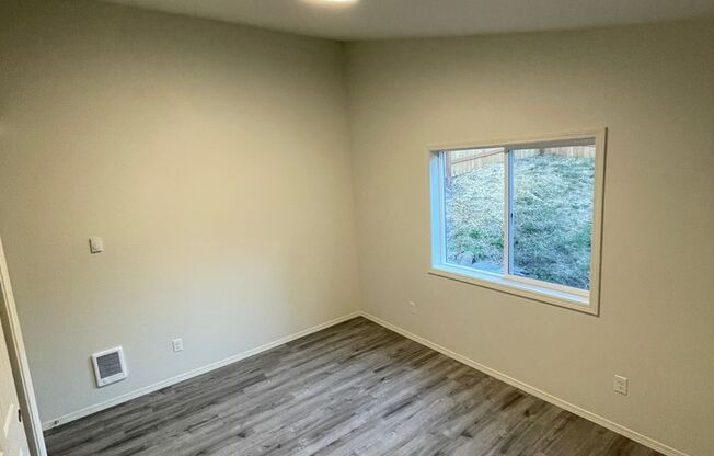 2 beds, 1 bath, $1,850