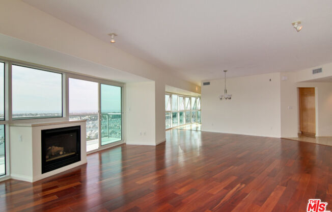2 beds, 2.5 baths, 2,075 sqft, $10,000, Unit 1709