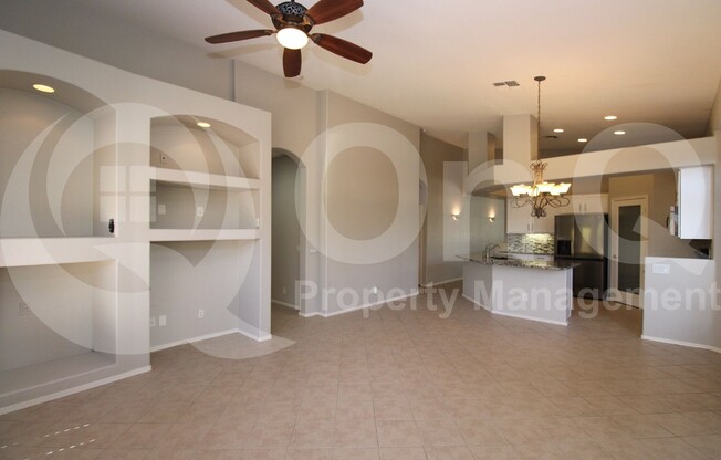 1252 N SANTA ANNA ST