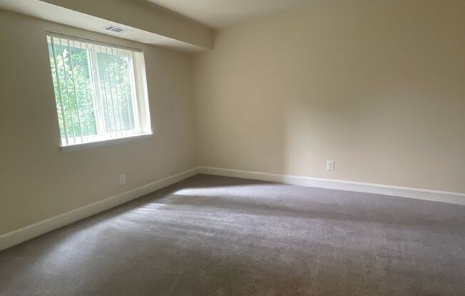 2 beds, 2 baths, 1,000 sqft, $1,800, Unit 14210 #201