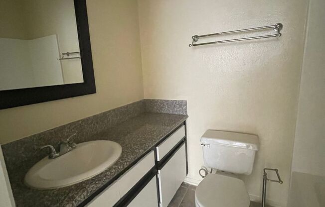 2 beds, 2 baths, 1,140 sqft, $2,562, Unit 109