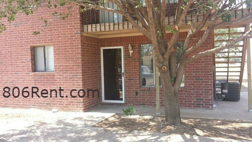 2 beds, 1 bath, 762 sqft, $750, Unit B