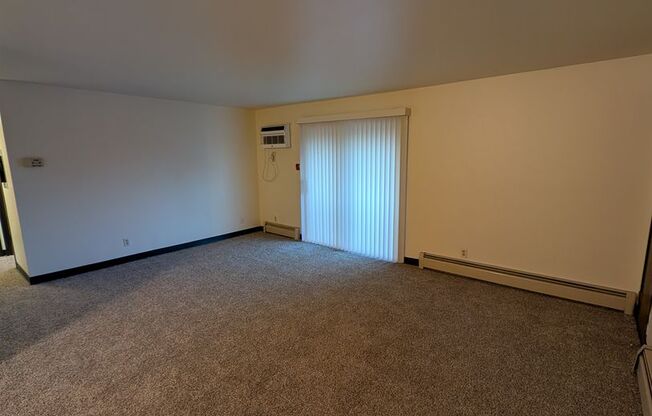 2 beds, 1 bath, 970 sqft, $1,249, Unit FB 3132