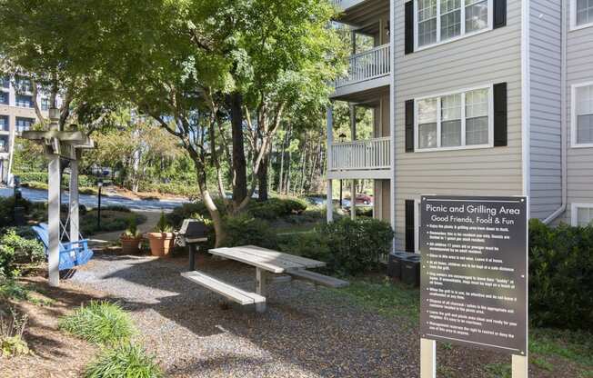 Picnic table at Park Summit Apartments in Decatur, GA 30033