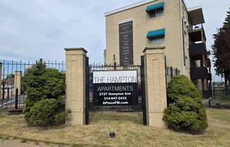 2727 Hampton Ave