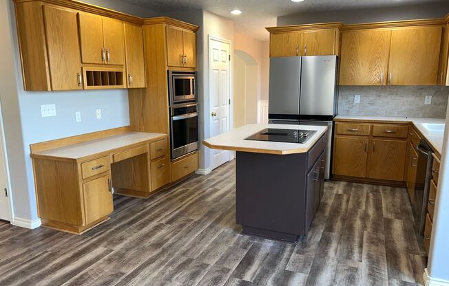 Gorgeous Camas Home for Lease in Holly Hills - 2627 NW 37th Ave