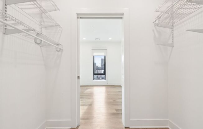 2 beds, 2 baths, 980 sqft, $2,850, Unit 302