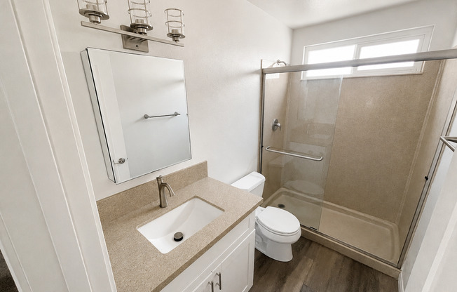 2 beds, 1 bath, $2,500, Unit 110