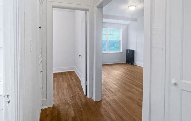 1 bed, 1 bath, 535 sqft, $995, Unit 301