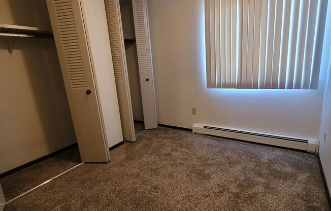 3 beds, 2 baths, 955 sqft, $1,125, Unit 1010-07