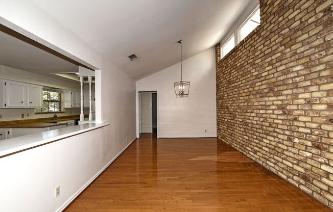 Lovely garden home in great location