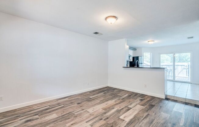 1411 Gracy Farms LN
