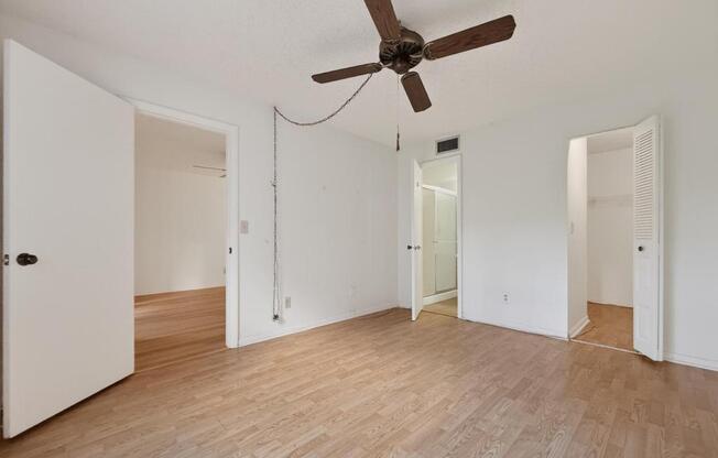 2 beds, 2 baths, 806 sqft, $2,000