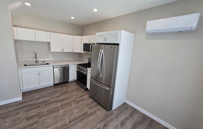 4 beds, 2 baths, $5,950, Unit 5051 Art St