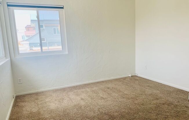 2 beds, 1 bath, $3,295, Unit 734 Santa Barbara Place