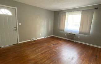 3 beds, 1.5 baths, $1,325, Unit 1711 Elaine Road