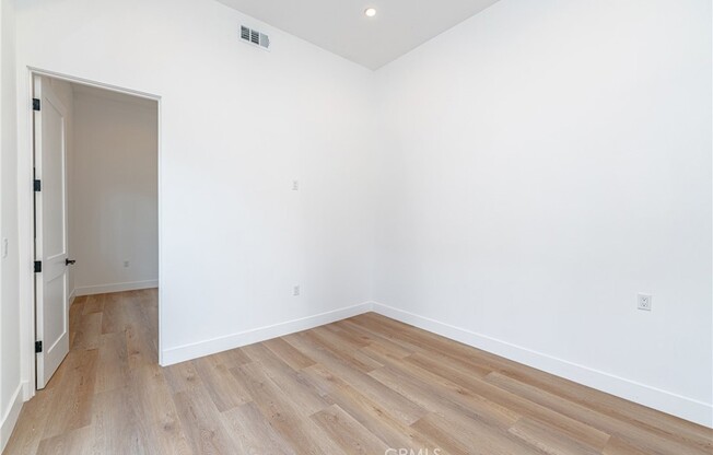 614 1/2 N RAMPART BLVD