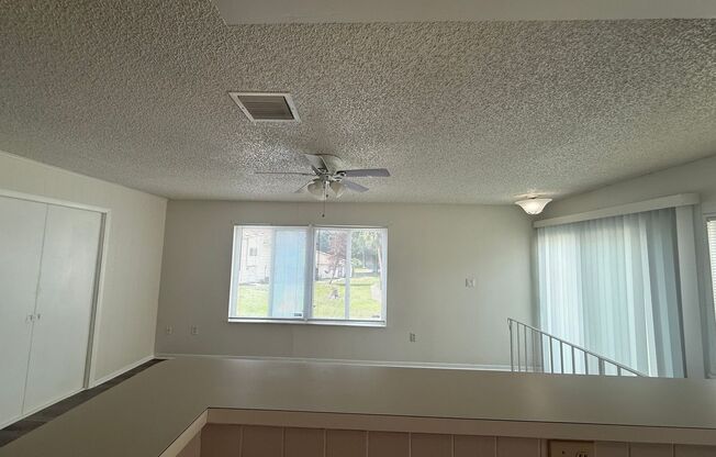 2 beds, 1.5 baths, $1,400