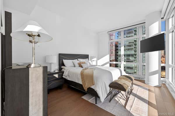 2 beds, 2 baths, 1,268 sqft, $11,500