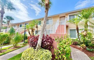 ** FALLING WATERS ** 2 BED / 2 BATH - CONDO - GARAGE - AMAZING COMMUNITY! - ANNUAL RENTAL