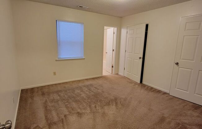 2 beds, 2 baths, 1,000 sqft, $1,275, Unit 1813