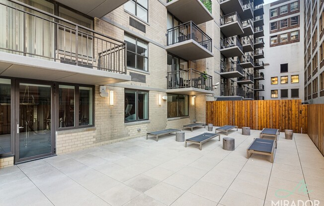 2 beds, 1 bath, $5,900, Unit 30P