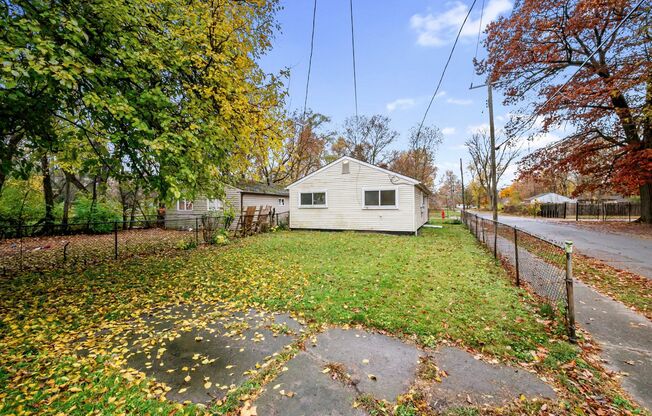 Remodeled Detroit rental available now!