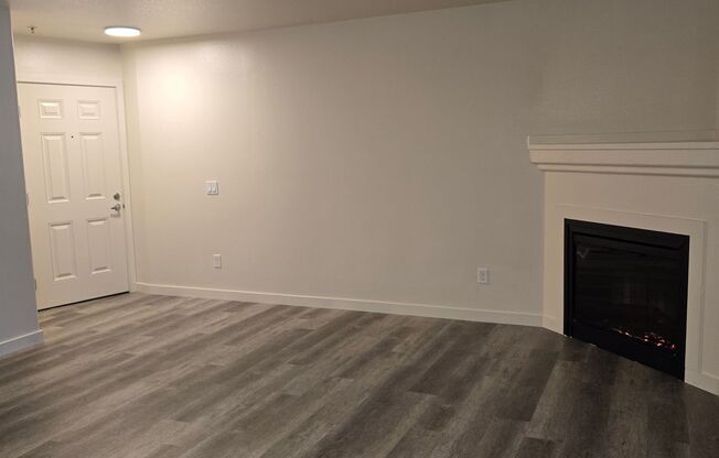 2 beds, 2 baths, 981 sqft, $1,950, Unit 118