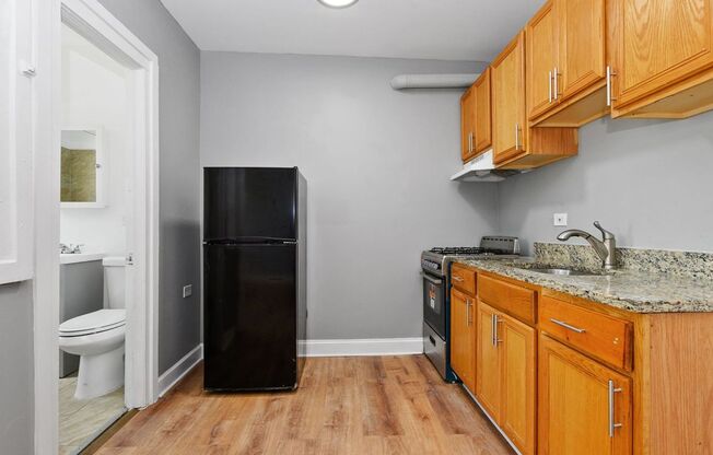 Studio, 1 bath, 270 sqft, $995, Unit 304