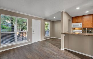 5727 Richmond Avenue