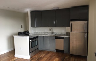 1 bed, 1 bath, $2,300, Unit 33