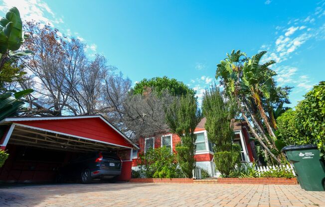 703 Manzanita Avenue